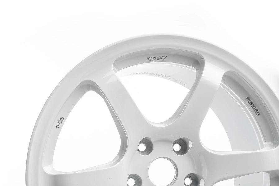 Titan 7 Forged Aluminium Wheel - T-D6e 18x10.5 5x120 ET 25 CB 64.1 in Speedline White