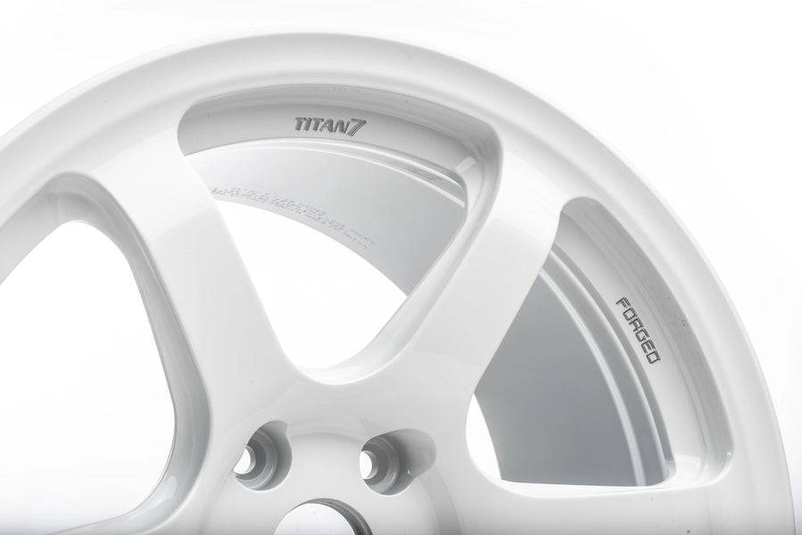 Titan 7 Forged Aluminium Wheel - T-D6e 18x10.5 5x120 ET 25 CB 64.1 in Speedline White