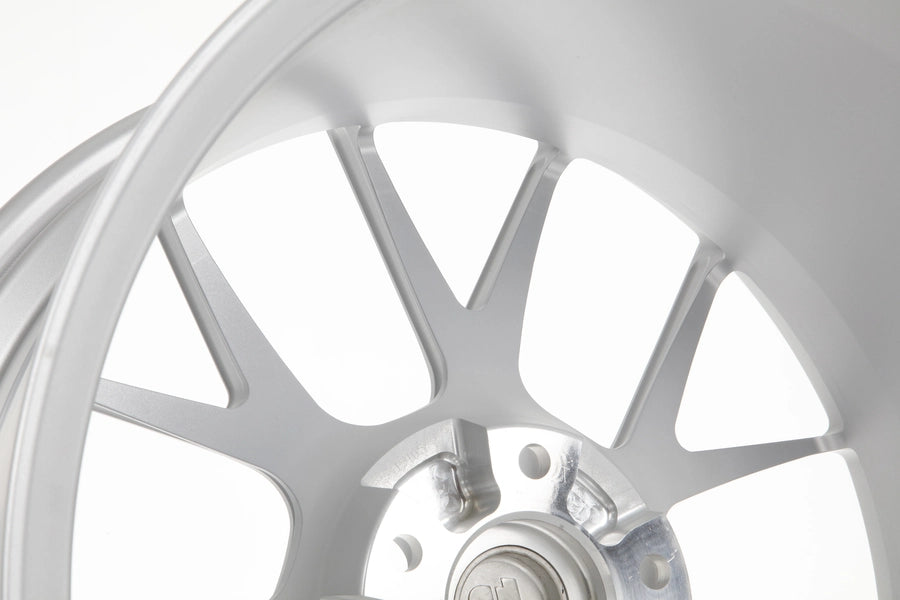 Titan 7 Forged Aluminium Wheel - T-S7 18x9.5 5x120 ET 22 CB 72.56 in Iridium Silver