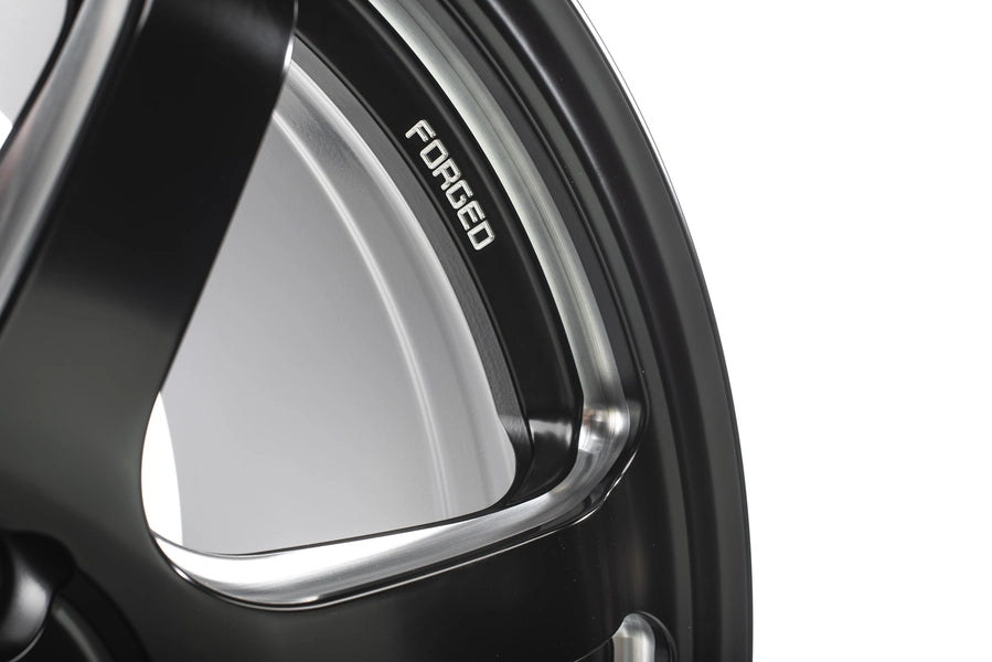 Titan 7 Forged Aluminium Wheel - T-D6 18x9.5 5x120 ET 45 CB 64.1 in Machine Black