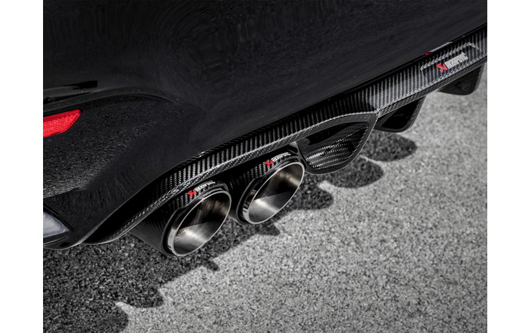 Akrapovic Rear Carbon fiber diffuser - High Gloss BMW M4 (F82, F83)