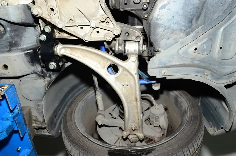 Hardrace FRONT LOWER CONTROL ARM AUDI, SEAT, SKODA, VOLKSWAGEN (0013680)