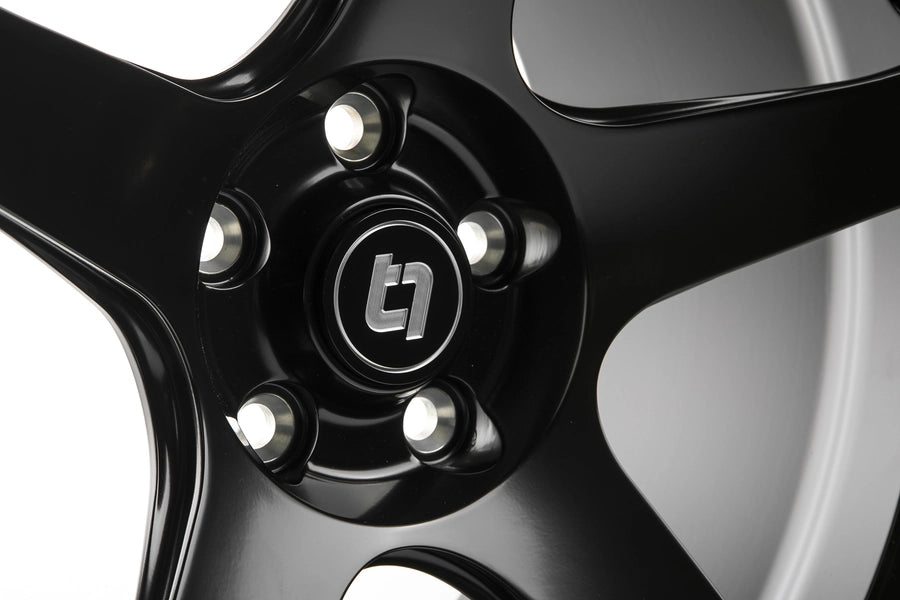 Titan 7 Forged Aluminium Wheel - T-C5 17x8 5x114.3 ET 37 CB 73.1 in Machine Black