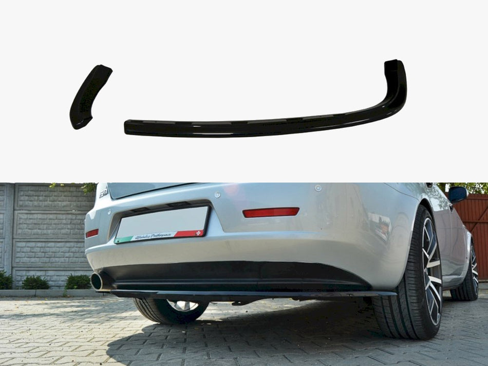 Maxton Central Rear Splitter Alfa Romeo 159 (Without Vertical Bars) - Carbon Look