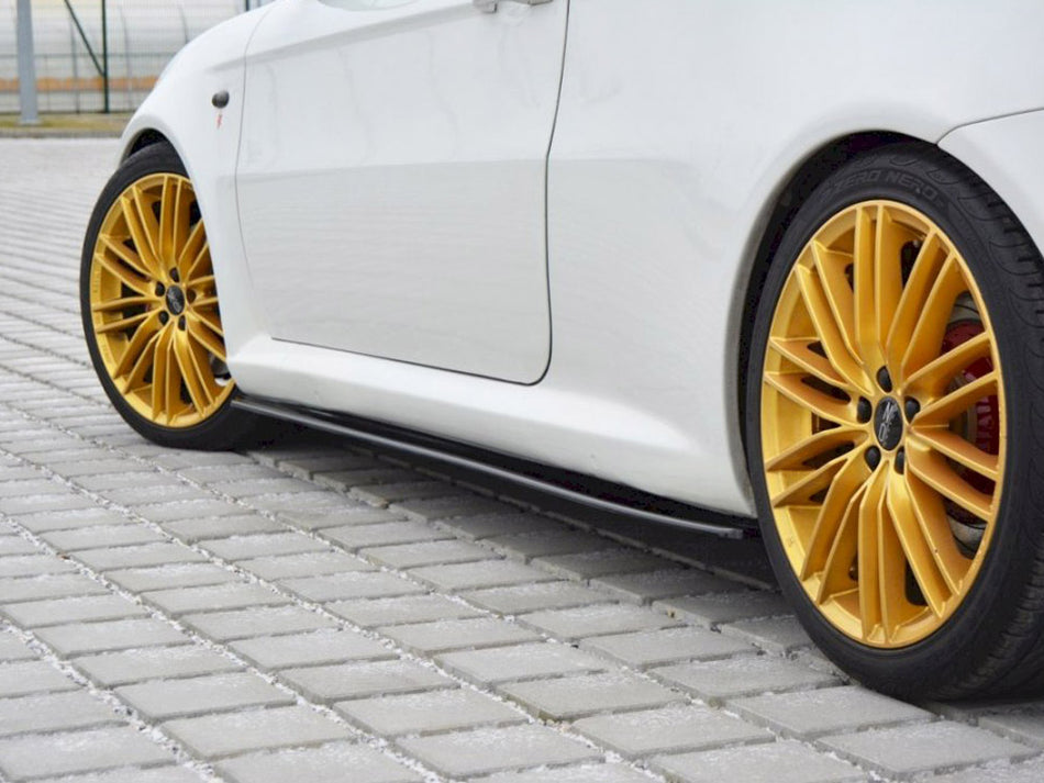 Maxton Side Skirts Diffusers Alfa Romeo GT (2004-2010) - Carbon Look