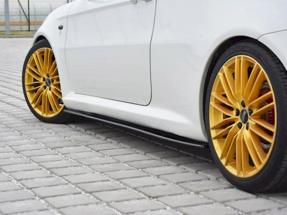 Maxton Side Skirts Diffusers Alfa Romeo GT (2004-2010) - Carbon Look