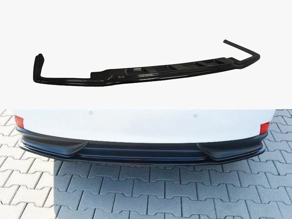 Maxton Central Rear Splitter Lexus IS 300H Mk3