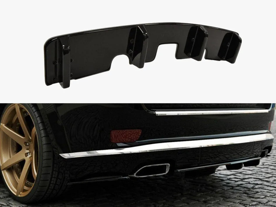 Maxton Central Rear Splitter (Vertical Bars) JEEP Grand Cherokee WK2 Summit Facelift
