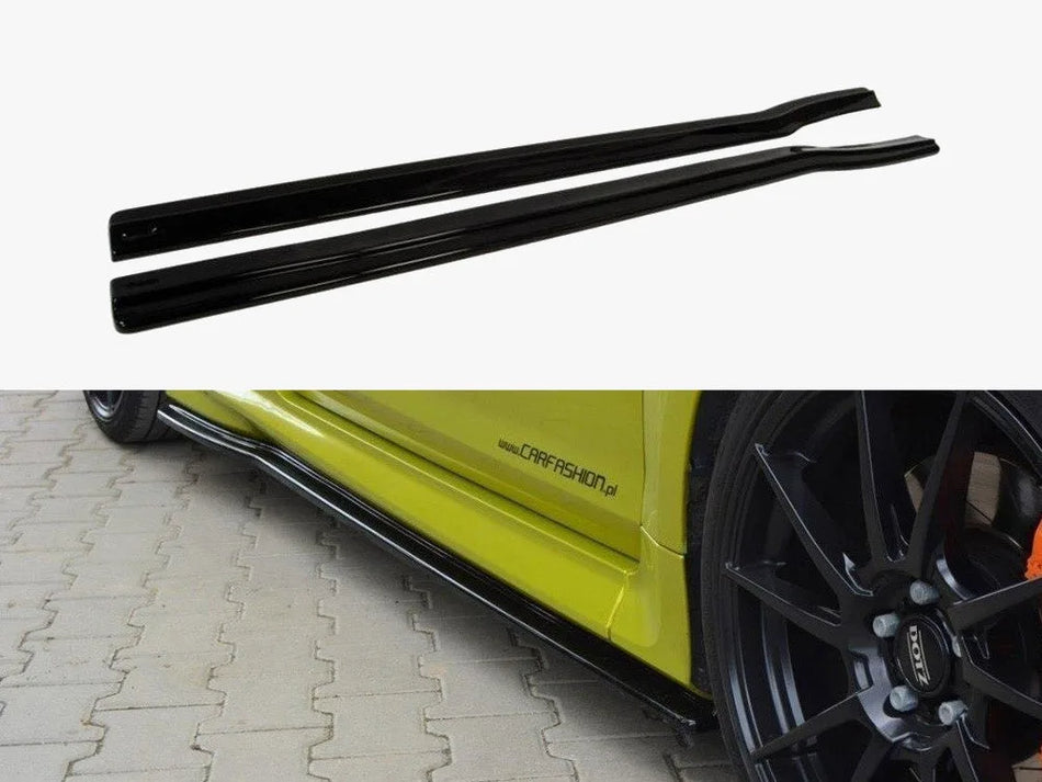 Maxton Side Skirts Diffusers Ford Focus MK2 RS - Carbon Look