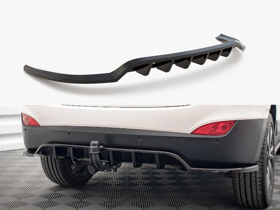 Maxton Central Rear Splitter (Vertical Bars) Hyundai IX35 Mk1