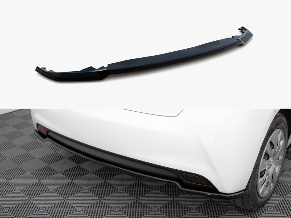 Maxton Central Rear Splitter Toyota Yaris Mk3 Facelift