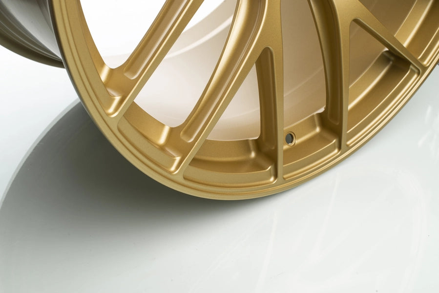 Titan 7 Forged Aluminium Wheel - T-S7 21x12.5 Centerlock ET 48 in Cyber Gold