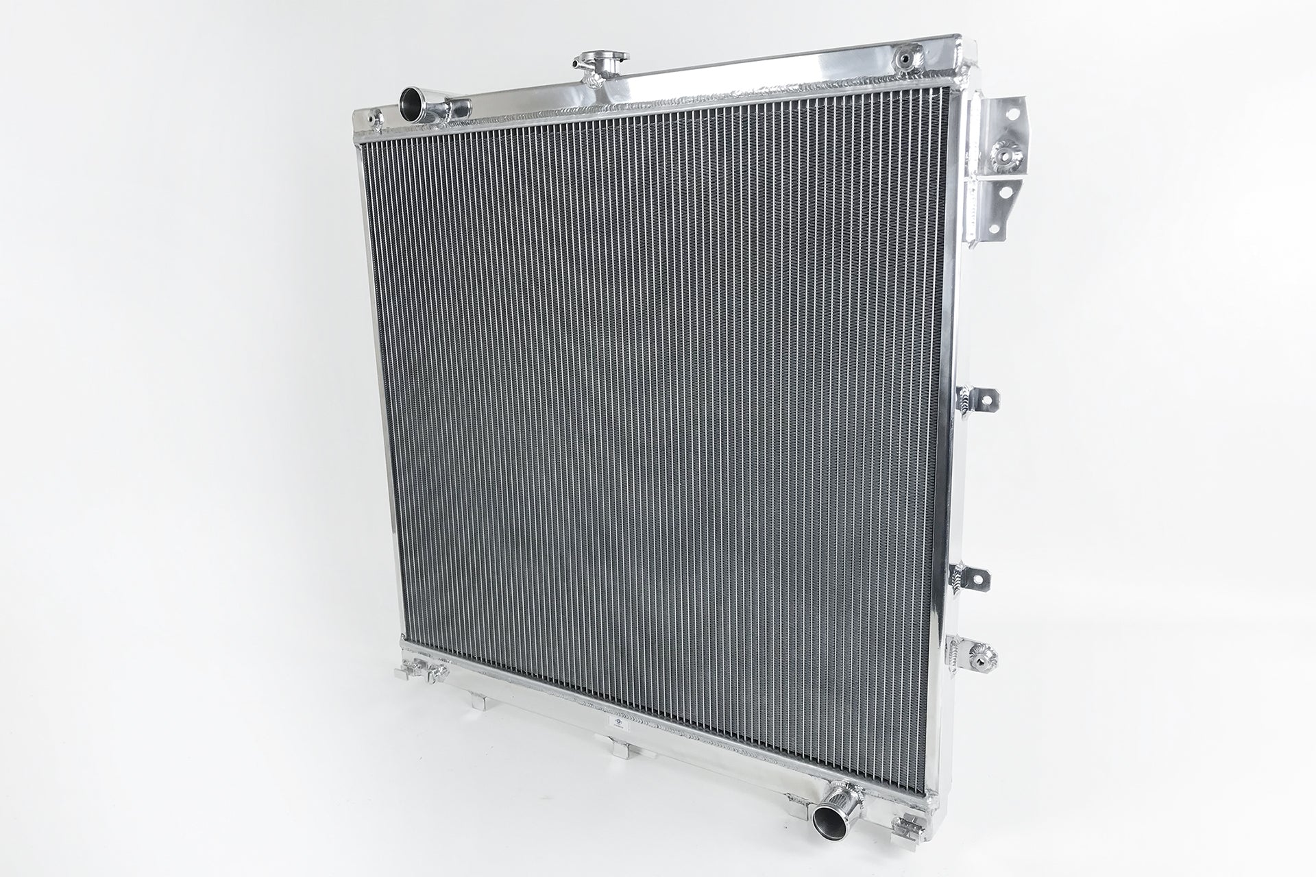 07-21 Toyota Tundra V8 (AT & MT) / 08-22 Sequoia All-Aluminum Radiator