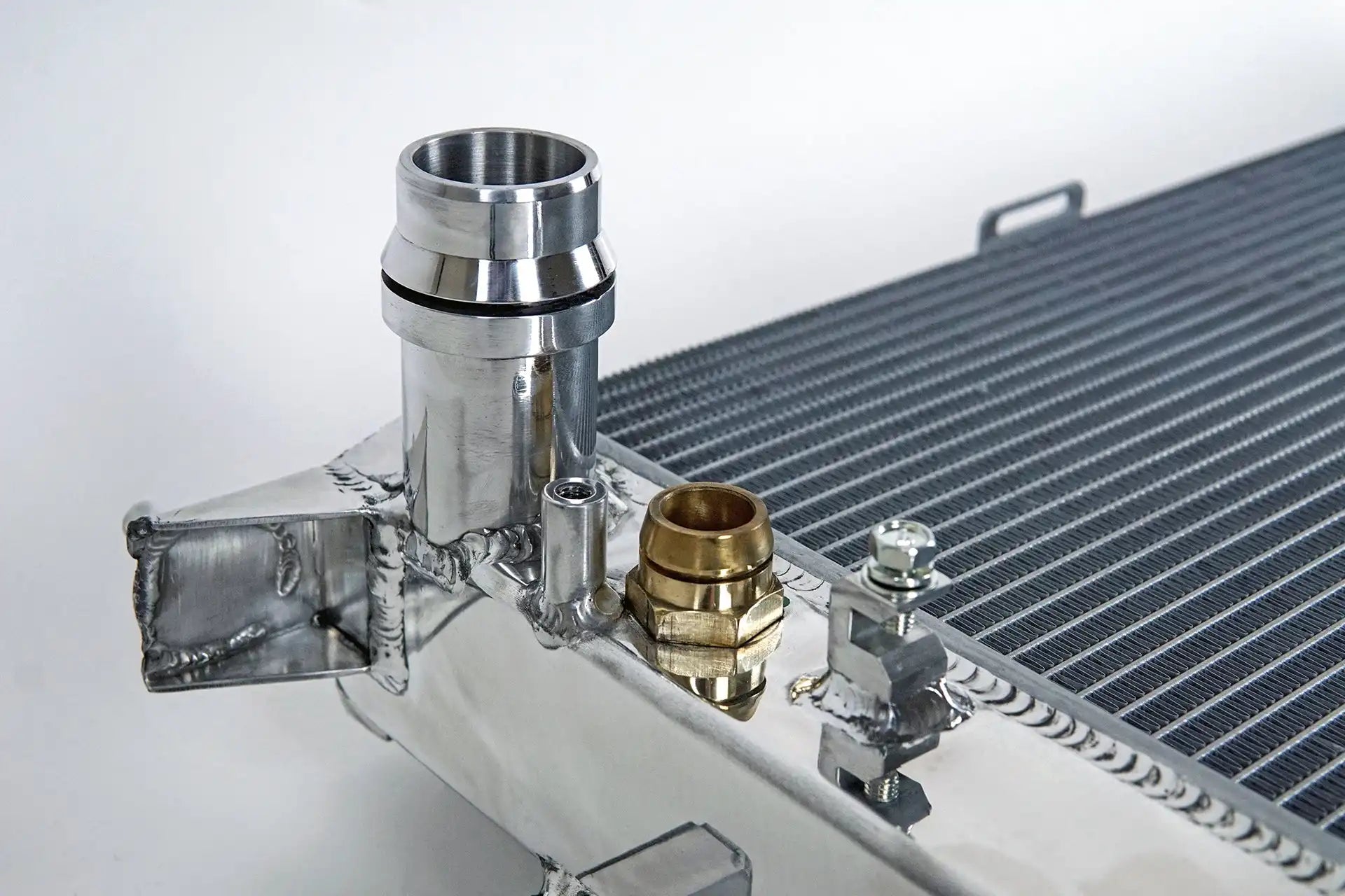 Audi B8 S4/S5 & 3.0L/3.2L Audi Models High-Performance All-Aluminum Radiator