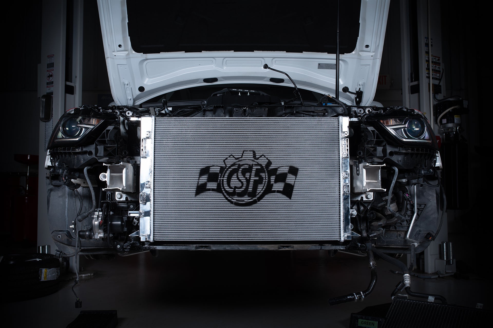 Audi B8 S4/S5 & 3.0L/3.2L Audi Models High-Performance All-Aluminum Radiator