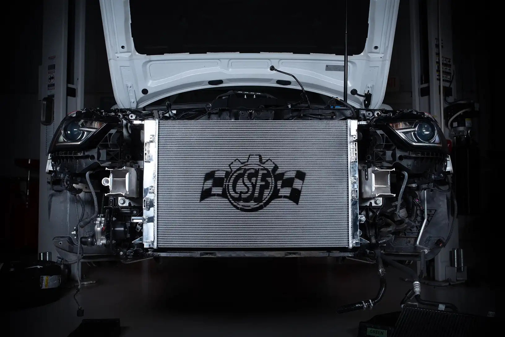 Audi B8 S4/S5 & 3.0L/3.2L Audi Models High-Performance All-Aluminum Radiator