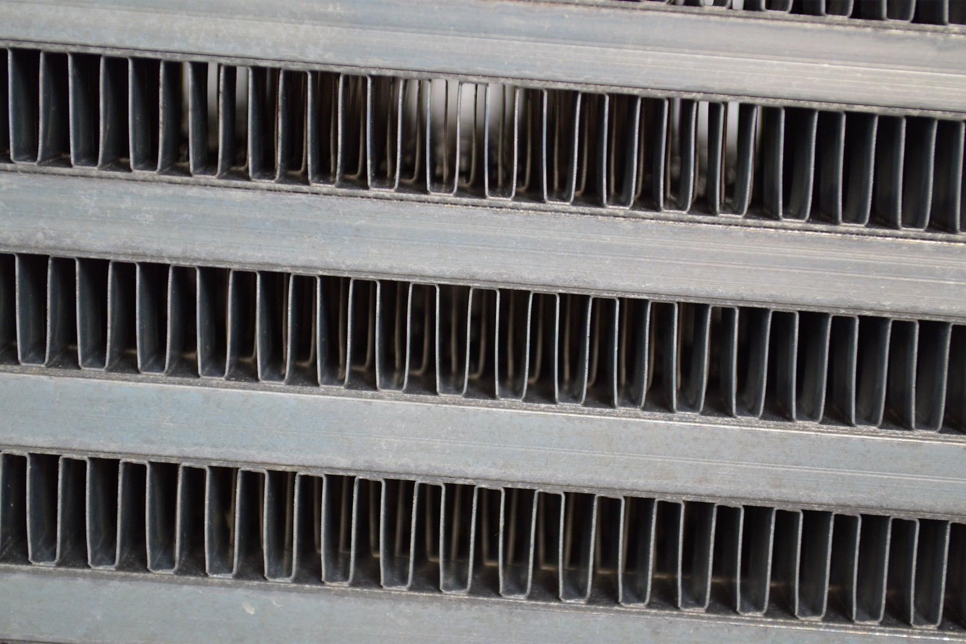 The MAGNUM 1000HP+ Intercooler Core 18X12x6 Bar & Plate design