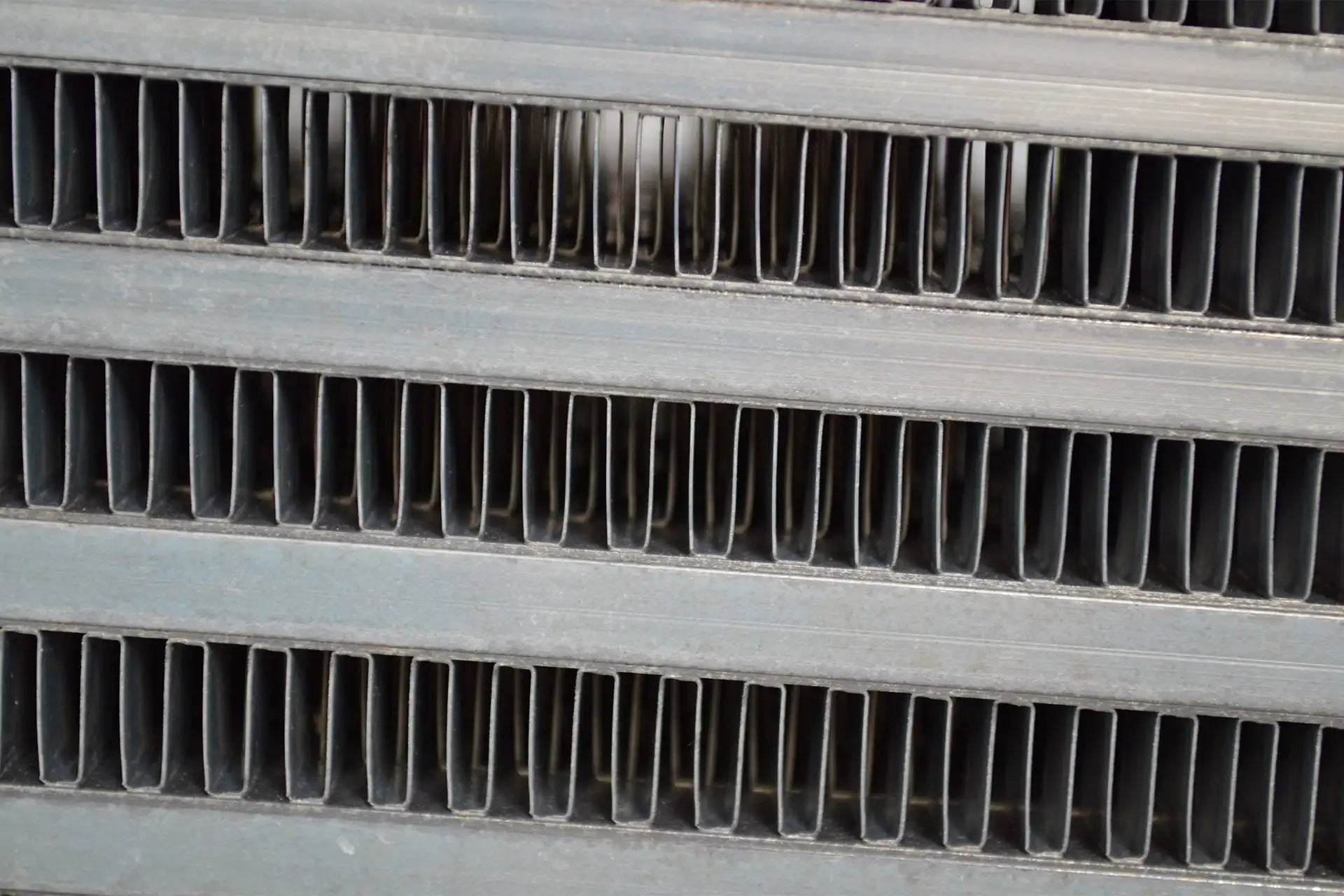 The MAGNUM 1000HP+ Intercooler Core 18X12x6 Bar & Plate design