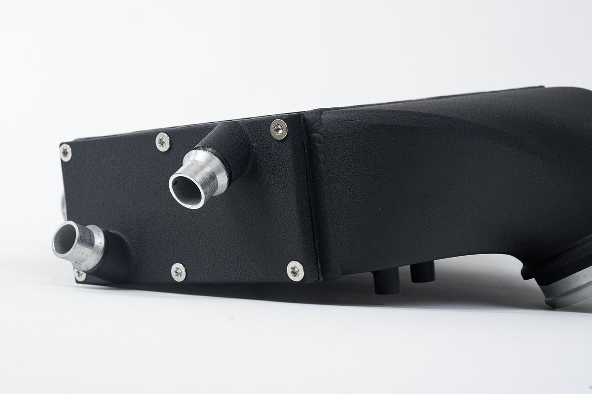 F8X M3 / M4 / M2 Comp Top Mount Charge-Air-Cooler - Crinkle Black Finish