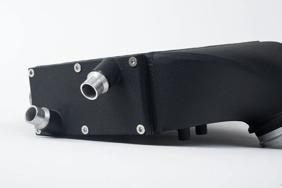 F8X M3 / M4 / M2 Comp Top Mount Charge-Air-Cooler - Crinkle Black Finish