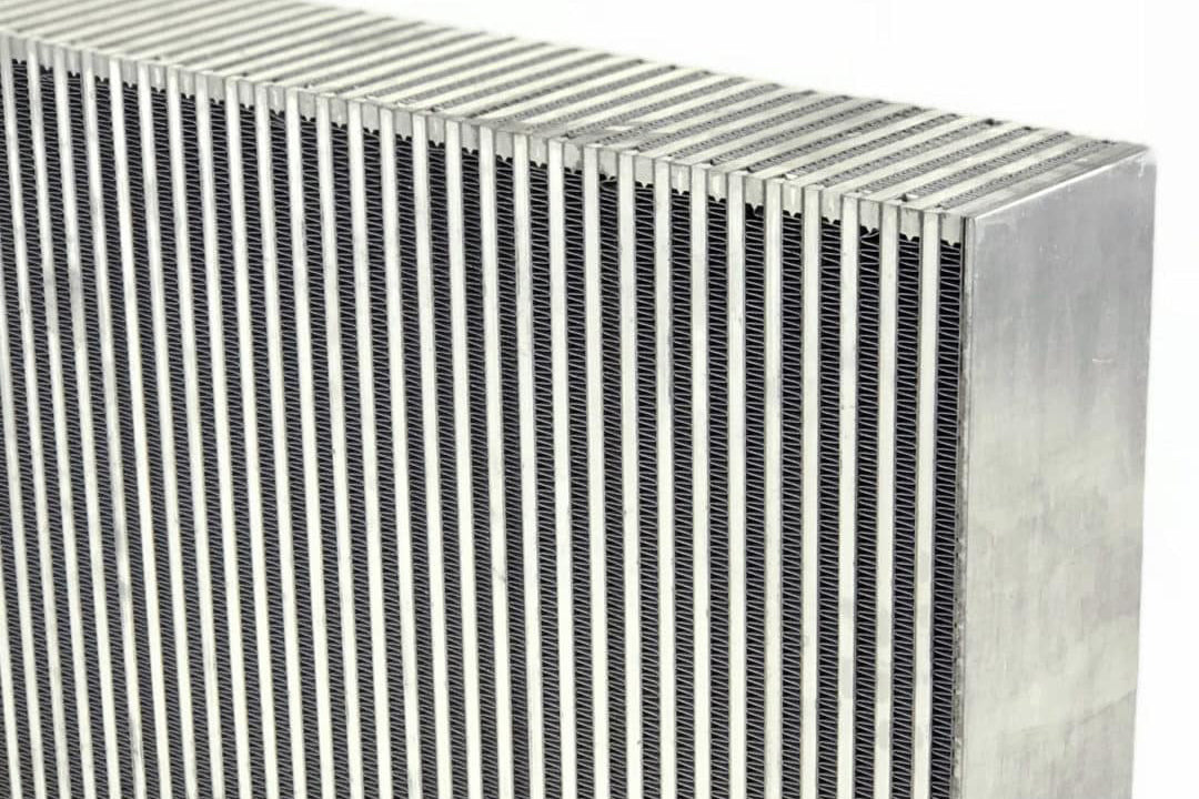 HP Bar & Plate Intercooler Core 22Lx14Hx4.5W - Vertical Flow / R35 GT-R Fitment