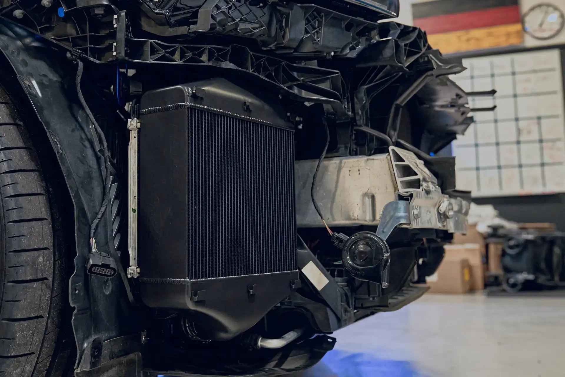Lamborghini Urus / Audi RS Q8 Twin Intercooler Set - Thermal Dispersion Black