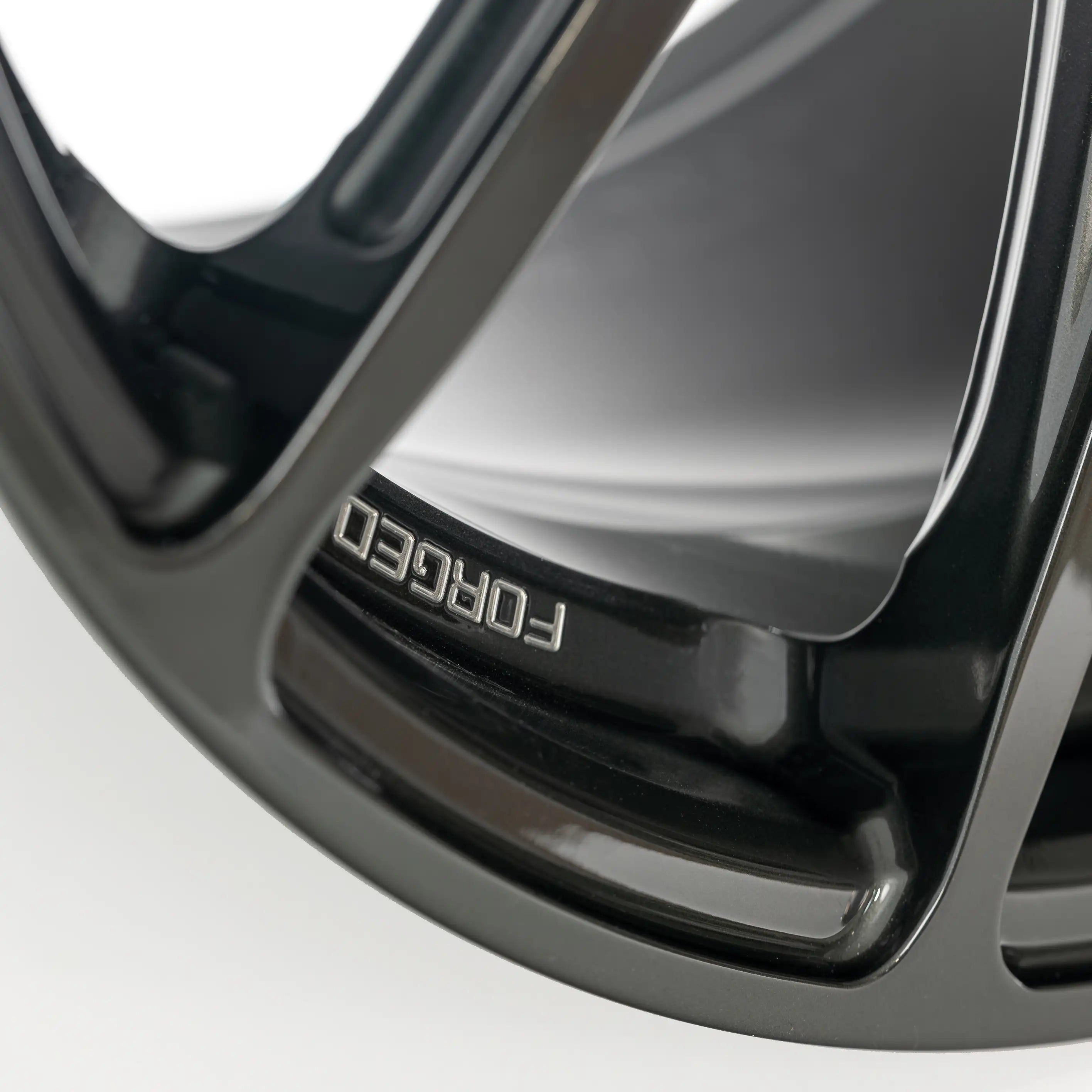 Titan 7 Forged Aluminium Wheel - T-P5 18x9.5 PCD 5x120 CB 72.56 In Advanced Dark Gunmetal