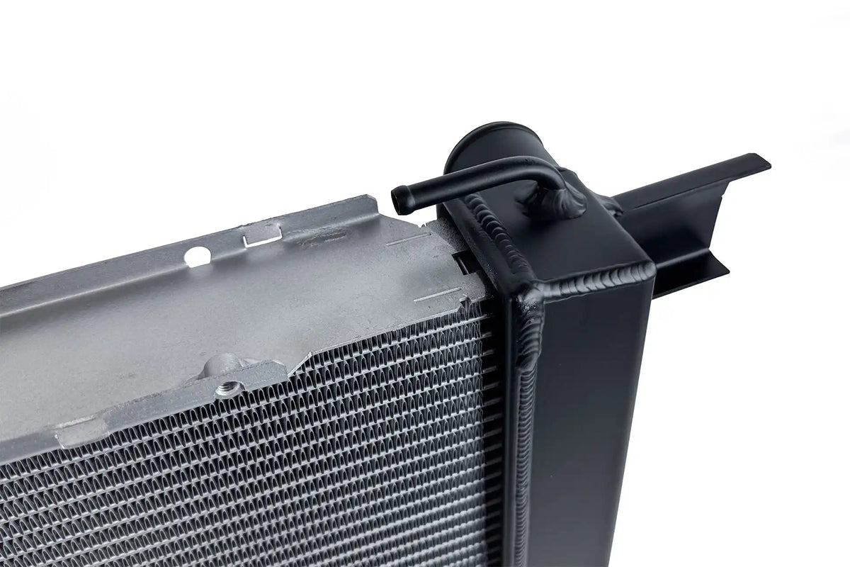 Welded aluminum overflow pipe and top tank corner on the CSF 7240 radiator