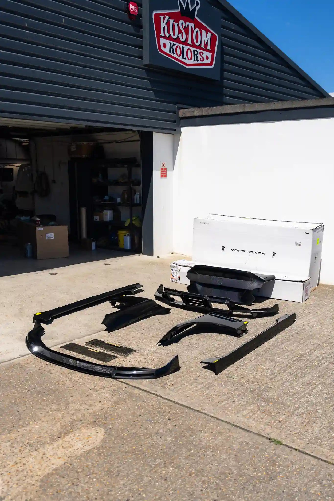 VORSTEINER VRS G8X M2 CARBON FIBRE AERO KIT