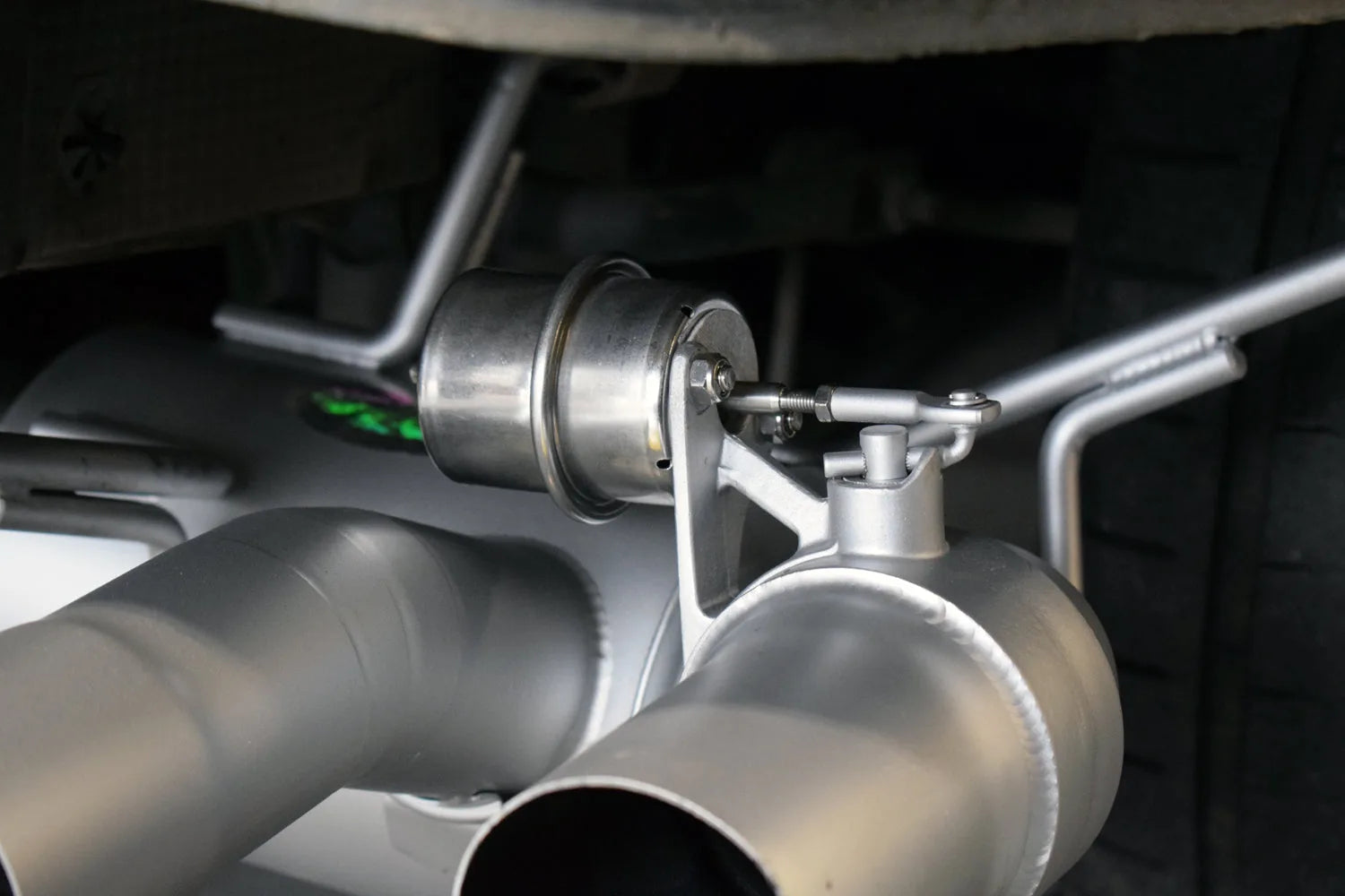 QuickSilver Ferrari F12 Berlinetta - Titanium Sport Exhaust System With Sound Architect™ (2012-17)