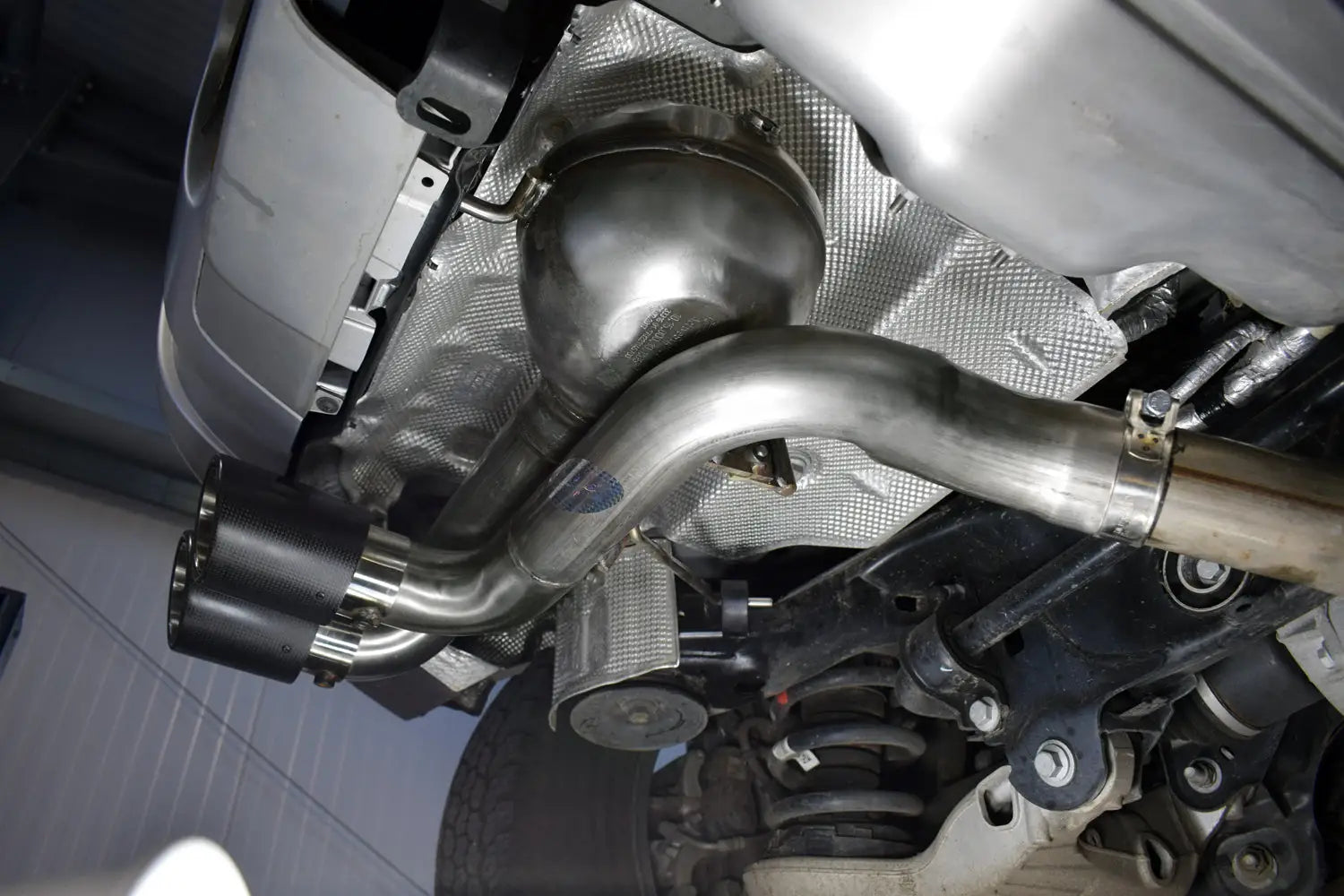 QuickSilver Land Rover Defender D200, D240, D250, D300 90, 110 and 130 - Sound Generator Exhaust System with Sound Architect™(2019 on)