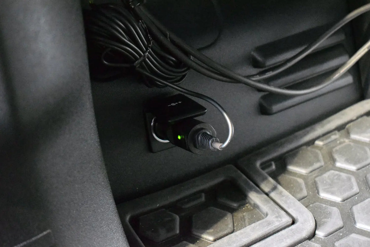 QuickSilver Land Rover Defender V8 90, 110 OR 130 - Sport System with Sound Architect™ (2021 on)