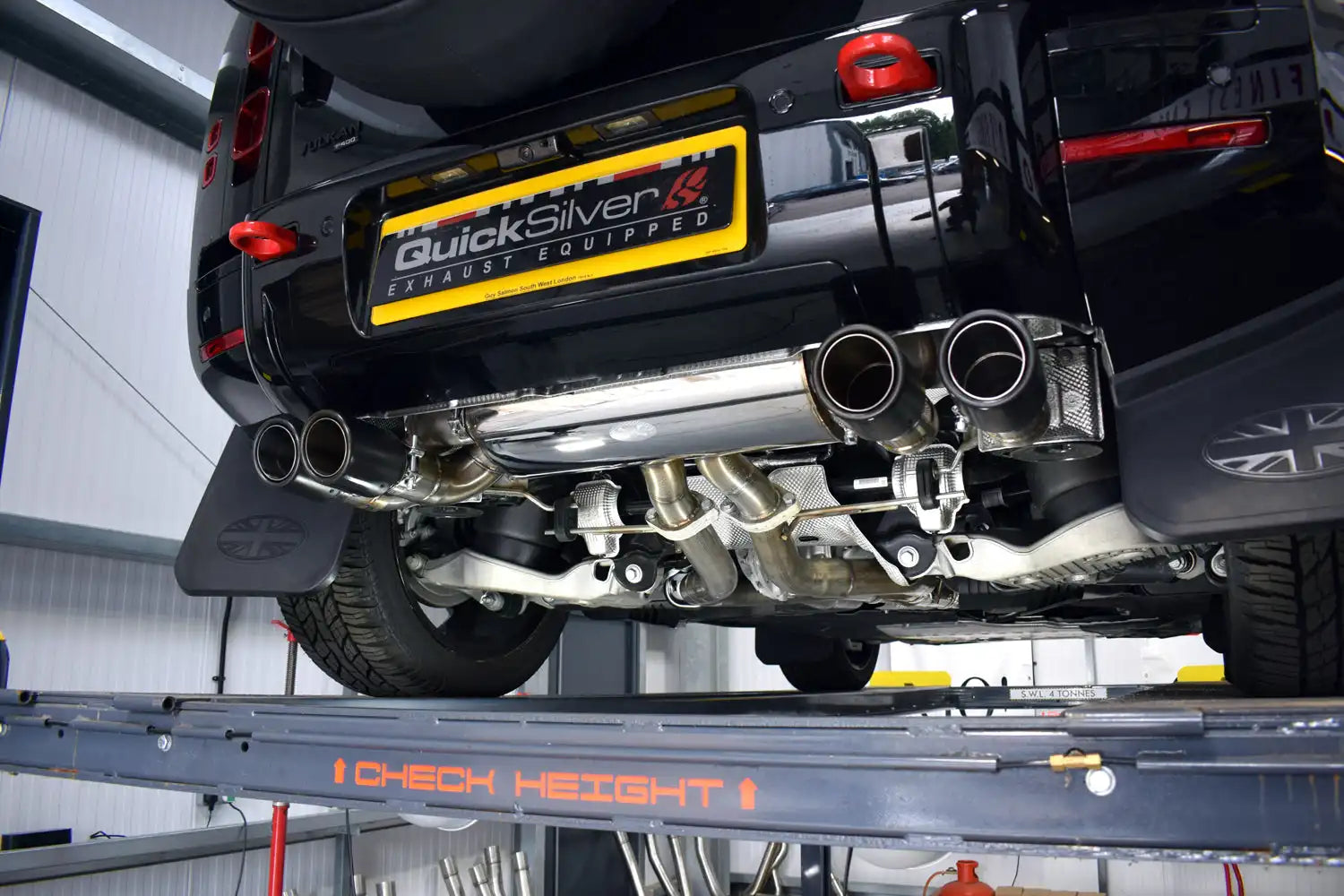 QuickSilver Land Rover Defender P300 and P400 E 90, 110 OR 130 - Sport System with Sound Architect™ (2021 on)