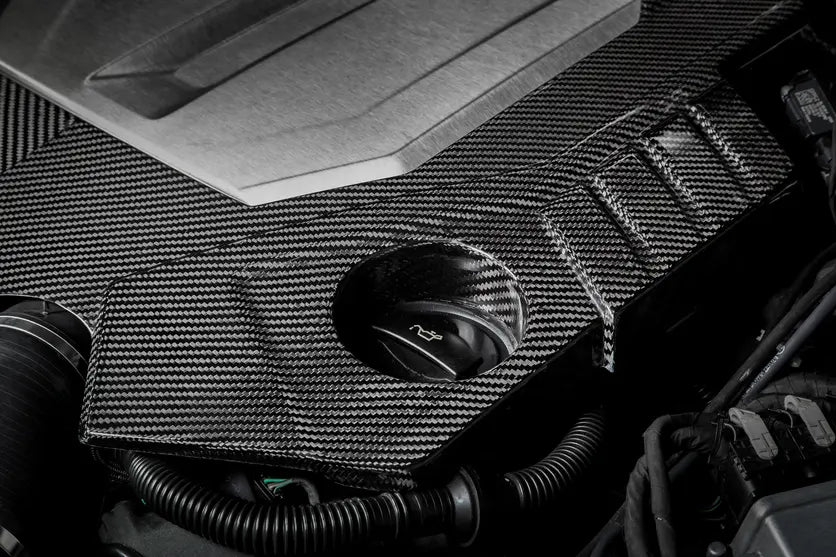 Eventuri Audi C8 RS6 RS7 Black Carbon Engine Cover Gloss