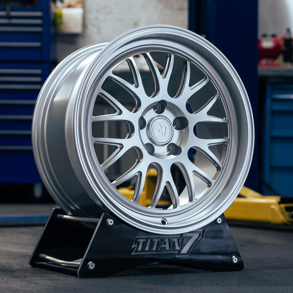 Titan 7 Forged Aluminium Wheel - T-M20 18x8.5 5x112 ET 44 CB 66.5 in Heritage Silver