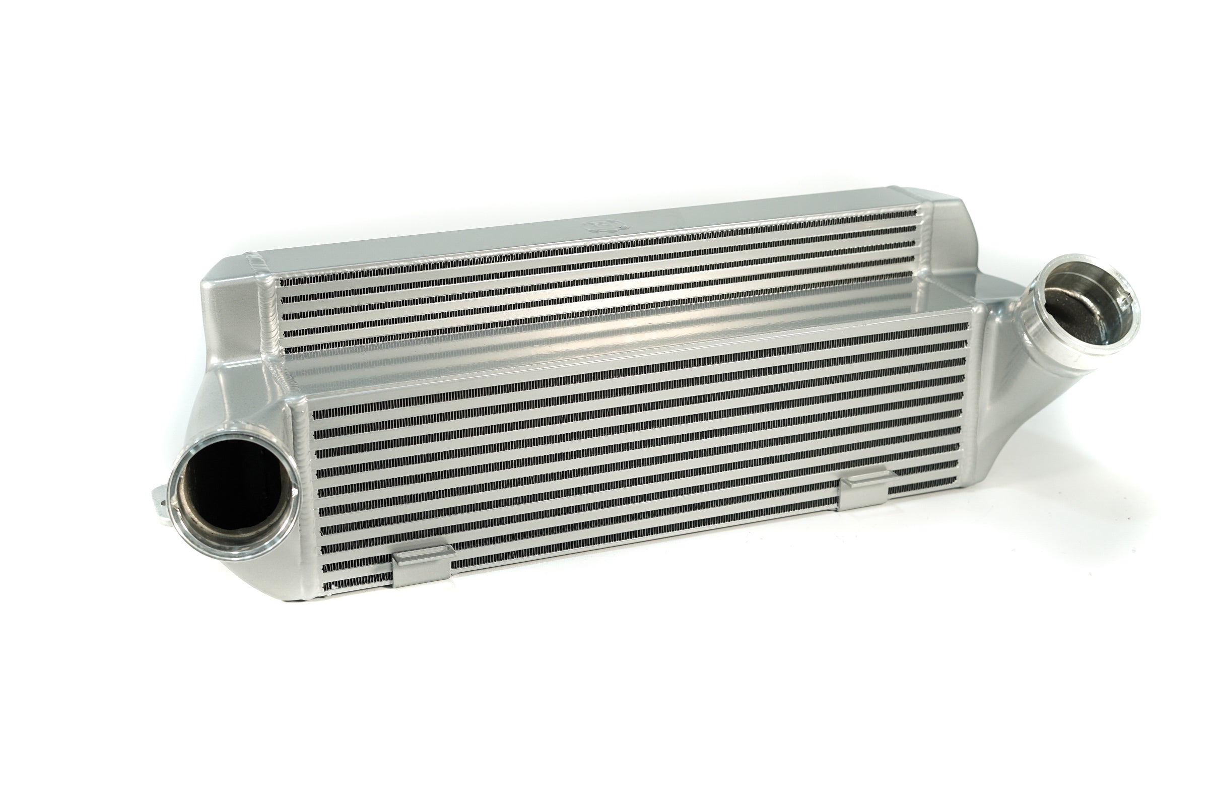 CSF N54/N55 E SERIES HIGH-PERFORMANCE STEPPED CORE BAR/PLATE INTERCOOLER (SILVER)